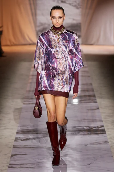Look 19